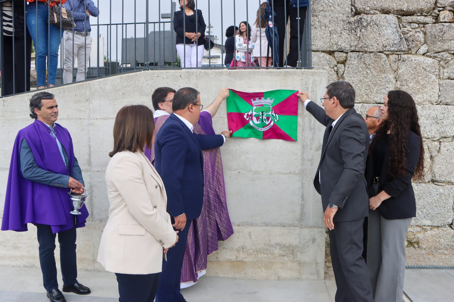 Paredes inicia obras no Cemitério de Cristelo - Jornal TVS