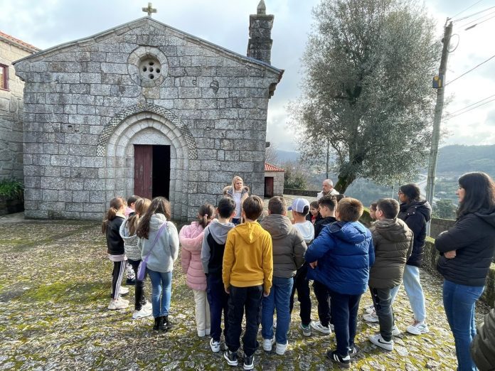 ROTA-DO-ROMANICO-LANCA-PREMIO-ESCOLA-DO-ANO