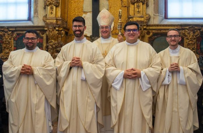 Padre Isaías