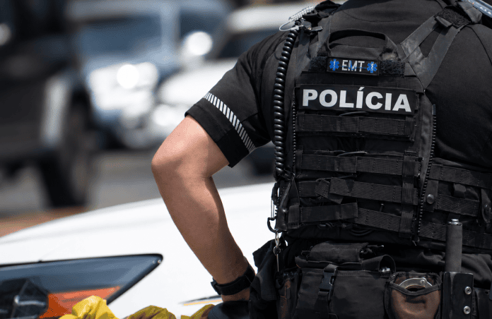 Policia
